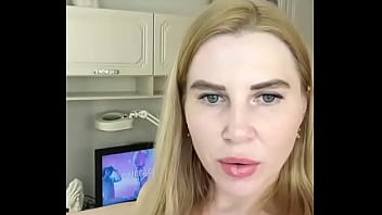 Sugarnadya Waxes The Slender Legs Of A Client With A Perfect Ass