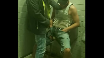 Dreckige Toiletten Schwuchtel Wird Vollgepisst