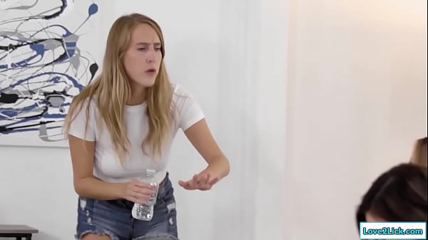 Lesbians Lick Pussy In Front Of Friends