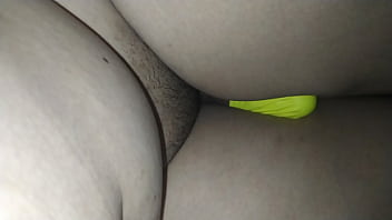 Inquieto Bajo Las Cobijas