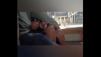 Casada Bate Uma Punheta Pra Mim Na Rua