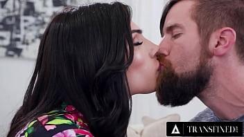 Transfixed - Cis Guy' First Trans Experience With Femdom Baddie Ariel Demure