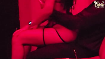 Les Bailo Y Se Las Mamo Hasta Que Se Vienen En Mi Boca Mientras Mi Novio Mira