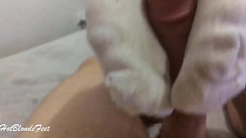 Close Sounds, Footjob By Sexy Blonde - Miley Grey