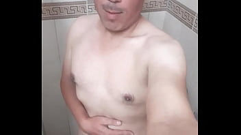 Desnudo desea feliz año 2022