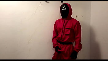 The Security Guard From The _squid Game_ Jerks Off While No One Sees