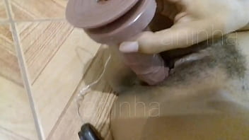 Socando Dildo Na Bucetinha Apertada (gravei A Primeira Vez Que Usei)