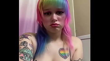 Alice Bangz Cleans Her Bathroom