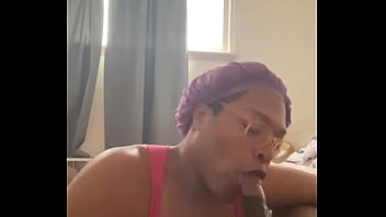 Tsjuicybee Gives New Years Treat