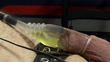 Pisse Et électricité