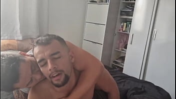 Levando Rola Logo Ao Amanhecer