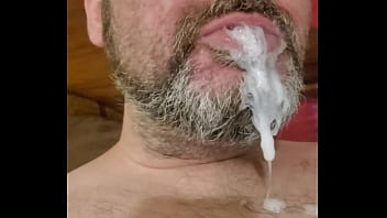 Gargling 2 Loads On New Year' Eve