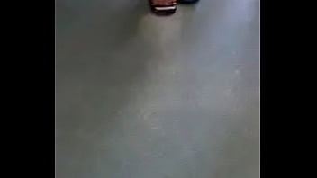 Pé Lindo Com Chinelo