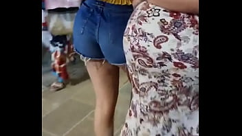 Mi Esposa Se Pasea Con Sus Amigas Abrazdadas