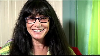 Super Sexy Mature Lady Talking Dirty _ Fucking Her Soaking Wet Pussy