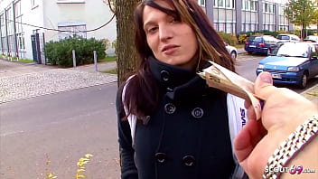 Deutsche Studentin Bei Strassen Casting Zum Porno Dreh _berredet
