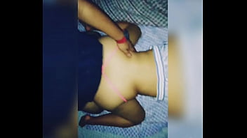 Nalgona Cogiendo De Perrito