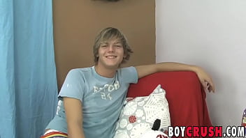 Twink Gay Dillon Samuels Receives Blowjob While Masturbating