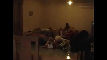 Espiando A Mis Vecinos Por La Ventana Pillados Follando Amateur