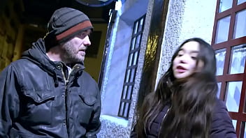 Picking Up A Brunette Teen That' Crazy For Street Sex: Meet Aimi!