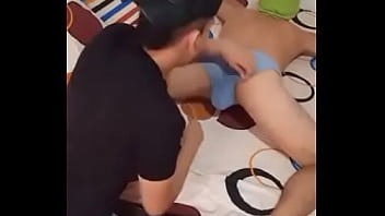 Mamando Culo Con Todo Y Calzon Azul