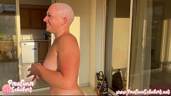 Naked Yoga! Und Alle Nachbarn Dürfen Zusehen!