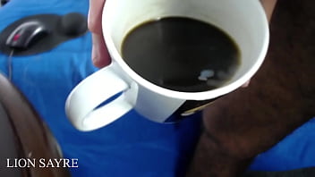 El Primer Café Del Día Con Semen