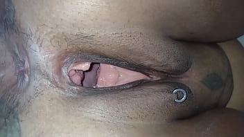 Mary Esposa Cadelona Se Arreganhando Inteirinha, Mostrando Detalhes Do Seu Corpo, Super Closes Do Cú, Da Buceta E Tetas, O Marido Corninho Abre Ela Inteira Pra Voc_s Admirarem