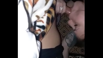 Irreal Mamada De La Novia De Mi Mejor Amigo Luego De Una Fiesta Mientras él Está Justo En La Habitación De Al Lado