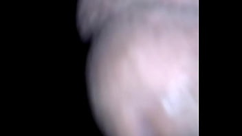 Bite Tirant Une Charge De Sperme Matinal