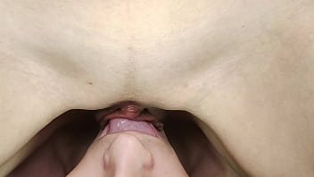 Wet Pulsing Vulva Slides On Man' Tongue