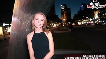 Süße Deutsche Blonde Teen Mit Kleinen Titten Beim Echten Sextreffen