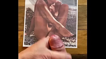 Tributo Speciale Per La Strepitosa Semplicetea Di Luxurya