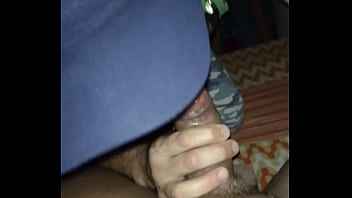 Chupando O Pau Do Instrutor Da Academia