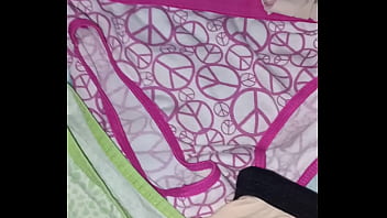 Las Braguitas Jugosas De Mi Entenadita