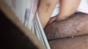 Jugando Con Mis Dedos Mientras Hablaba Con Mi Primo ..