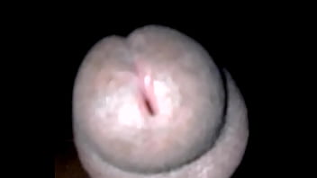 Du long de mes 23 cm je bande pendant 10 mn