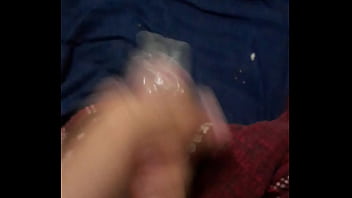 Batendo Uma Com Camisinha - masturbation, solo, big-cock, punheta, gozando-gostoso - Video 1765070