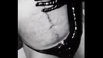 Séance Caressé Gant En Latex Et String En Latex