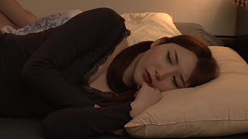 AVではヌケなかった兄が妹の痴態を目撃！何事もなかったかのように寝ようとするも高まった性欲は抑えきれず_！【パート4】