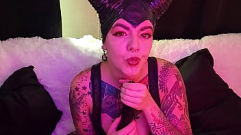 Succubus Deepthroat. Dredda Dark