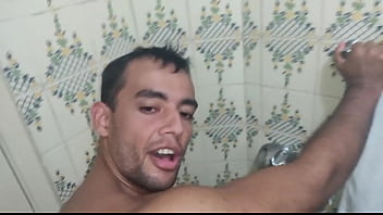 Macho Do Aplicativo Grindr Comeu Meu Cu No Banheiro