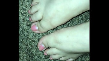 I Drop A Nice Load Little Of Cum On My Latina Gf Hot Feet And Toes (cumshot)