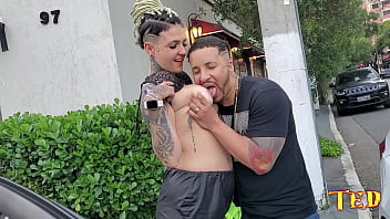 Saiu Da Balada E Fizeram Xixi Na Rua Todas Loucas - Casal Dna - Fernanda Chocolatte - Mirella Mansur - Anjinha Oficial