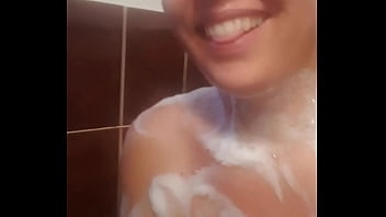 Shower Fun With Adelleswing