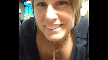 Ariel Shows Her Ass And Verifies Her Video