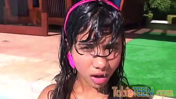Tobie Teen With Small Tits Fingering At Pool Solo