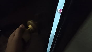 Espianos A Mi Novia En La Ducha Con Un Amigo