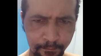 Um Amante Moreno Dos Cabelos Selvagens, Esperto E Valente!