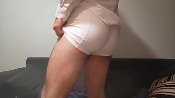 Hombre De Oficina Le Envia Un Video Quitandose La Ropa A Su Jefa